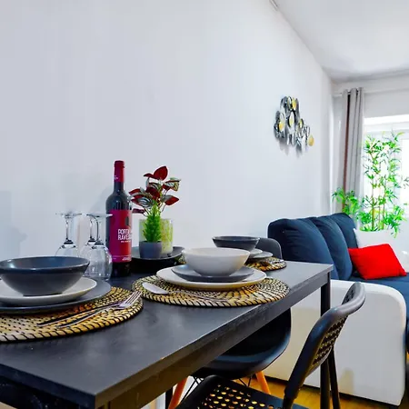 Big, Cozy, Flat *