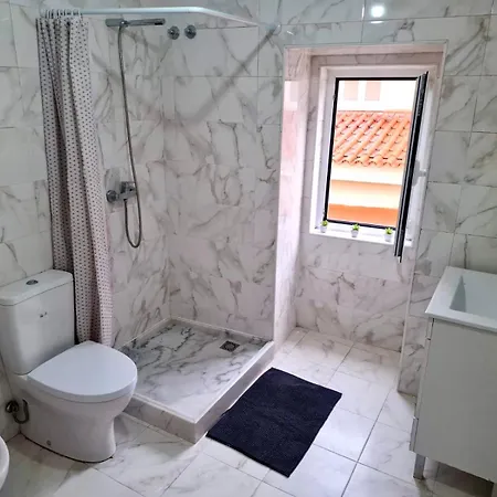 Apartment Helle Und Gemuetliche Im Zentrum *