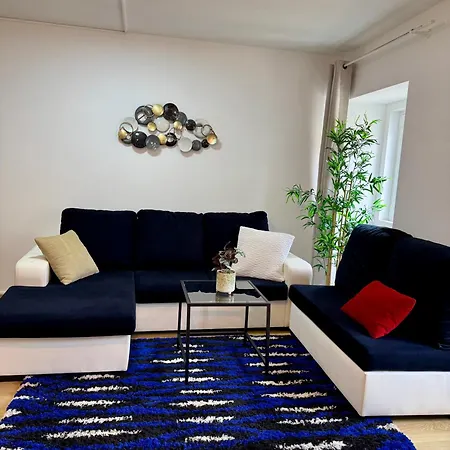 Apartment Helle Und Gemuetliche Im Zentrum Lisbon