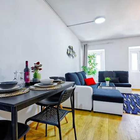 Big, Cozy, Flat Lisbon